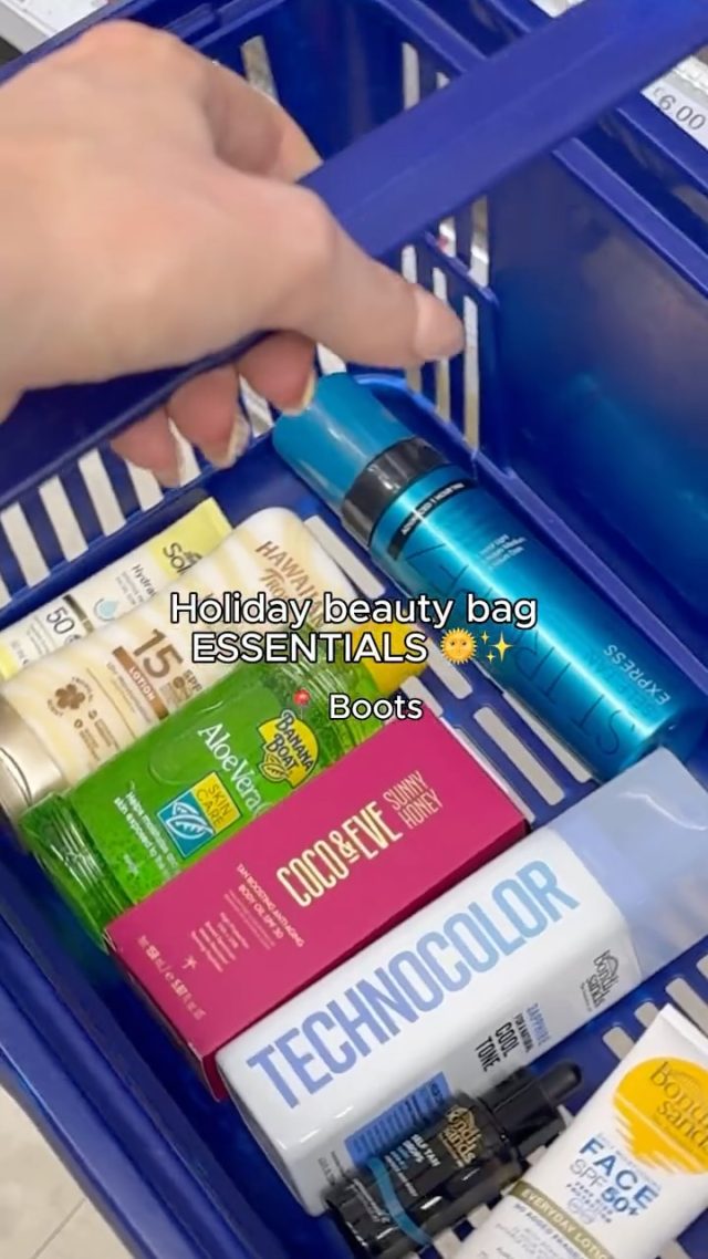 Is it time for a beauty bag restock? 👀Pick up all the holiday essentials at @bootsuk 🏝️