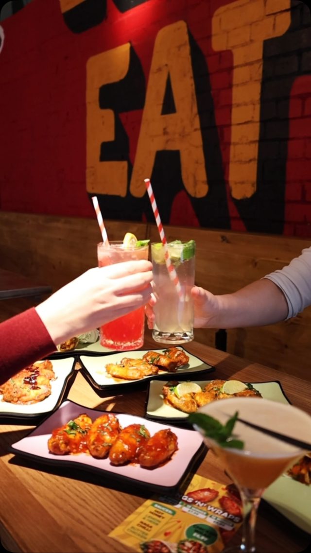 WRAPS & WINGS HAVE LANDED! 🔥🌯Head to @chit_n_chaat and get stuck into their brand new Fusion Wings & Wraps menu! Choose your flavour:🍋 Lemon & Herb🍛 Butter Chicken🍯 Hot Honey🌶️ Naga Chilli (if you’re brave enough...)👉🏻 Enjoy 8 wings or a wrap for just £4.99 📍Grey’s Quarter, opposite Flight Club & open ‘til late